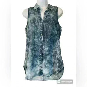 Cloth & Stone Sleeveless Chambray
Button Down Size Small Like New